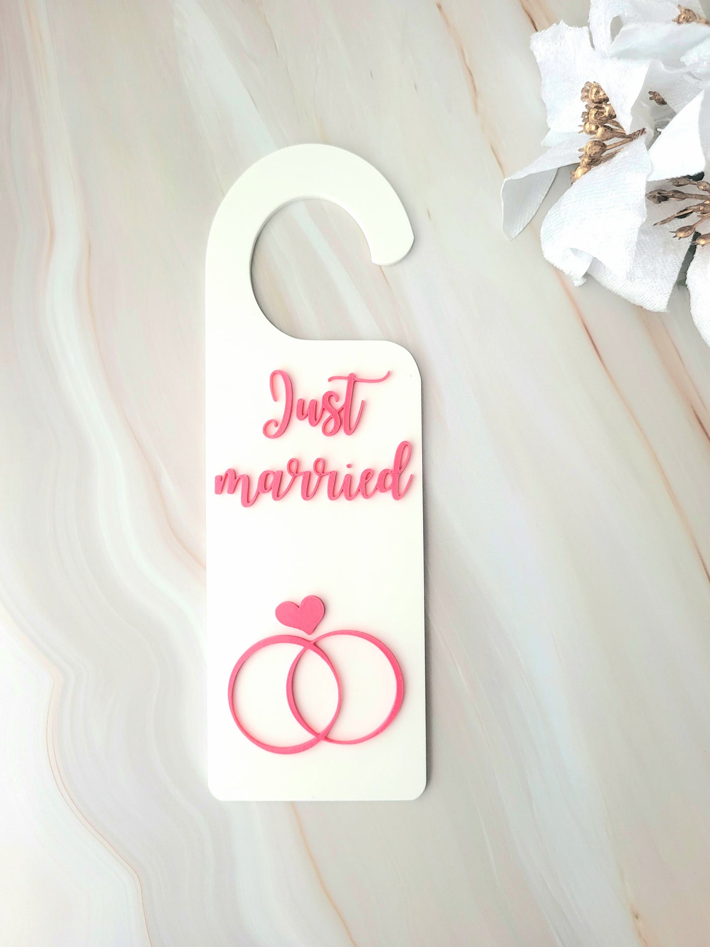 just married sign,
wedding door sign,
honeymoon sign,
bridal suite decor,
door hanger wedding,
wedding decoration,
bride gift idea,
just married gift,
engagement sign,
cute wedding sign,
married door tag,
honeymoon decor,
hotel room sign,