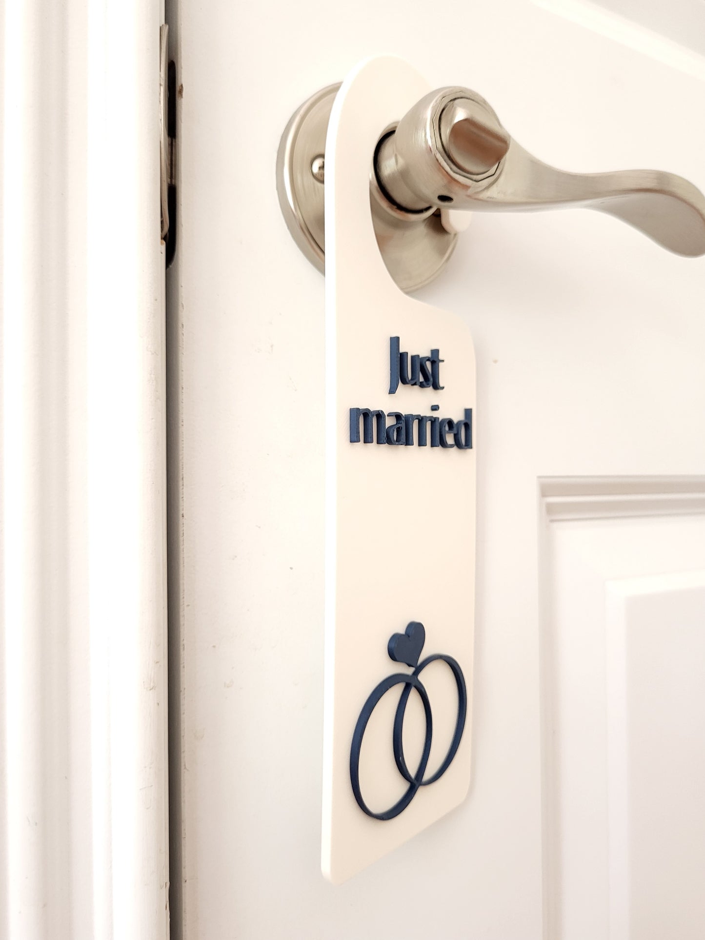 just married sign,
wedding door sign,
honeymoon sign,
bridal suite decor,
door hanger wedding,
wedding decoration,
bride gift idea,
just married gift,
engagement sign,
cute wedding sign,
married door tag,
honeymoon decor,
hotel room sign,