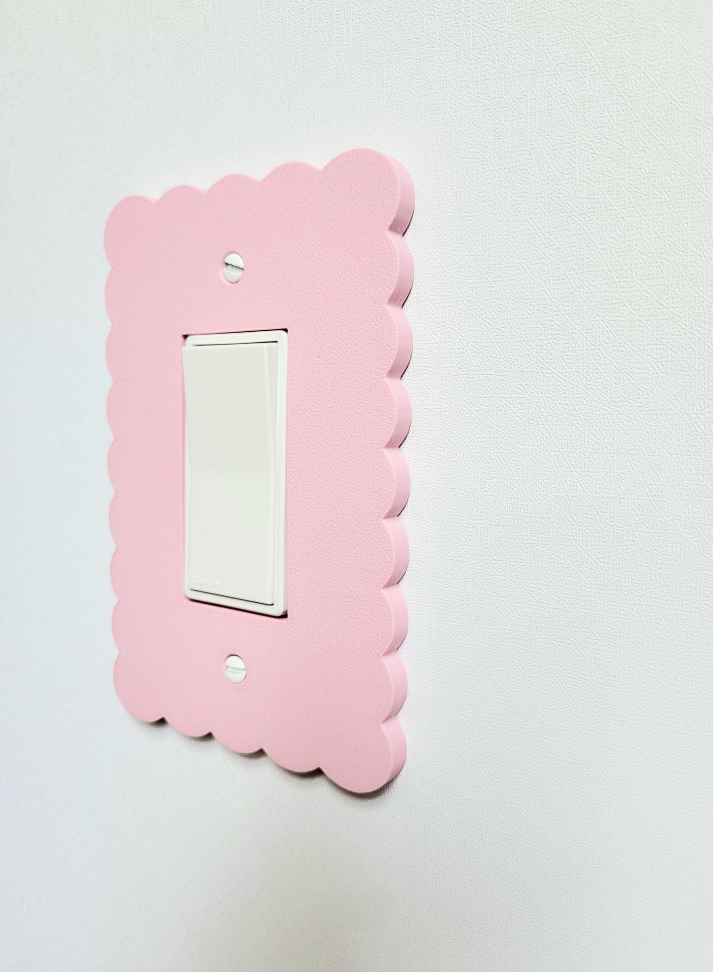 Scalloped Edge Biscuit Light Switch Cover