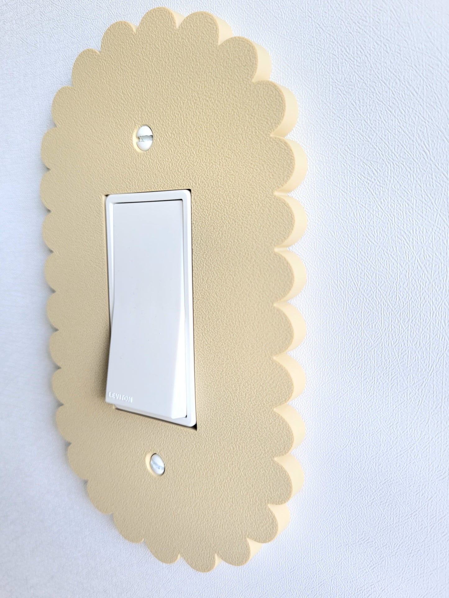 Oval Scalloped Light Switch Cover