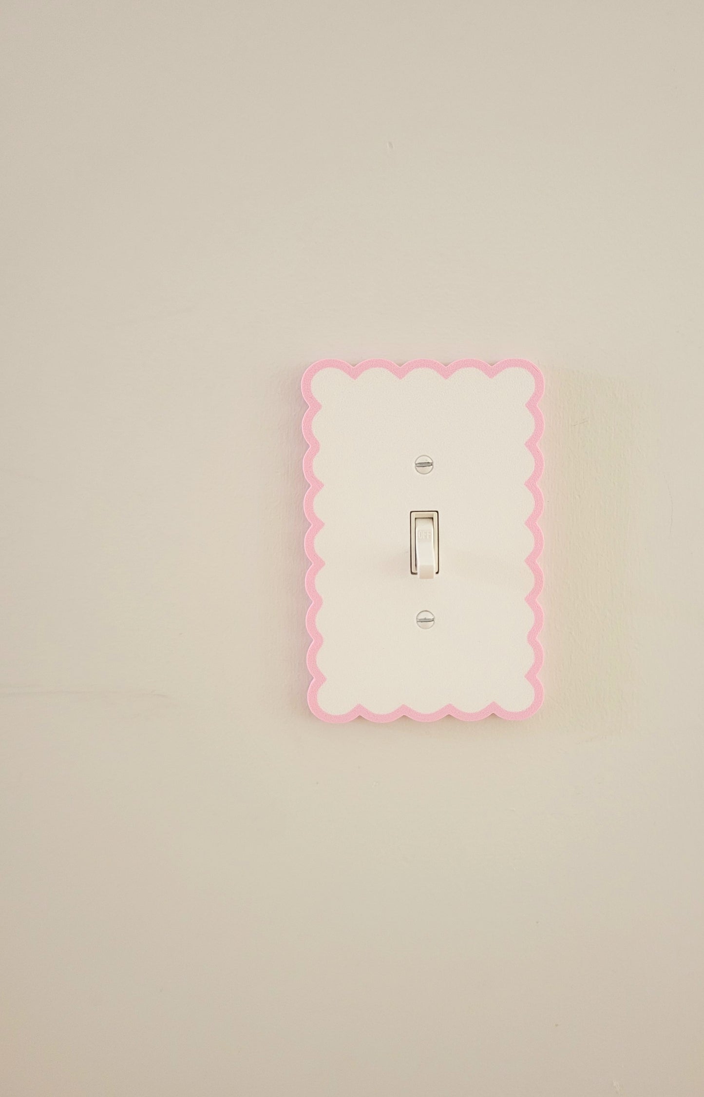 Two-Tone Pastel Scalloped Light Switch Cover