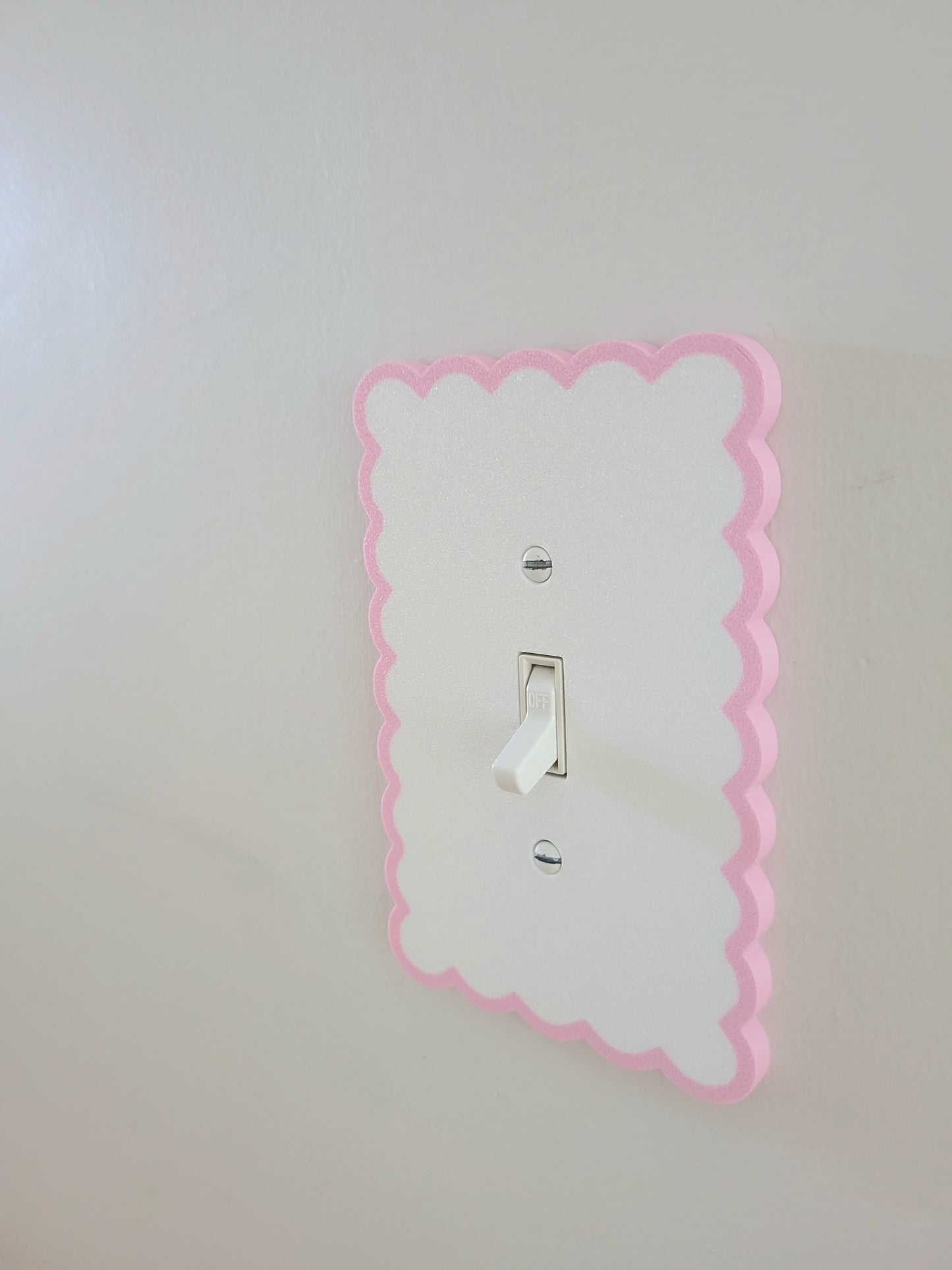 Two-Tone Pastel Scalloped Light Switch Cover