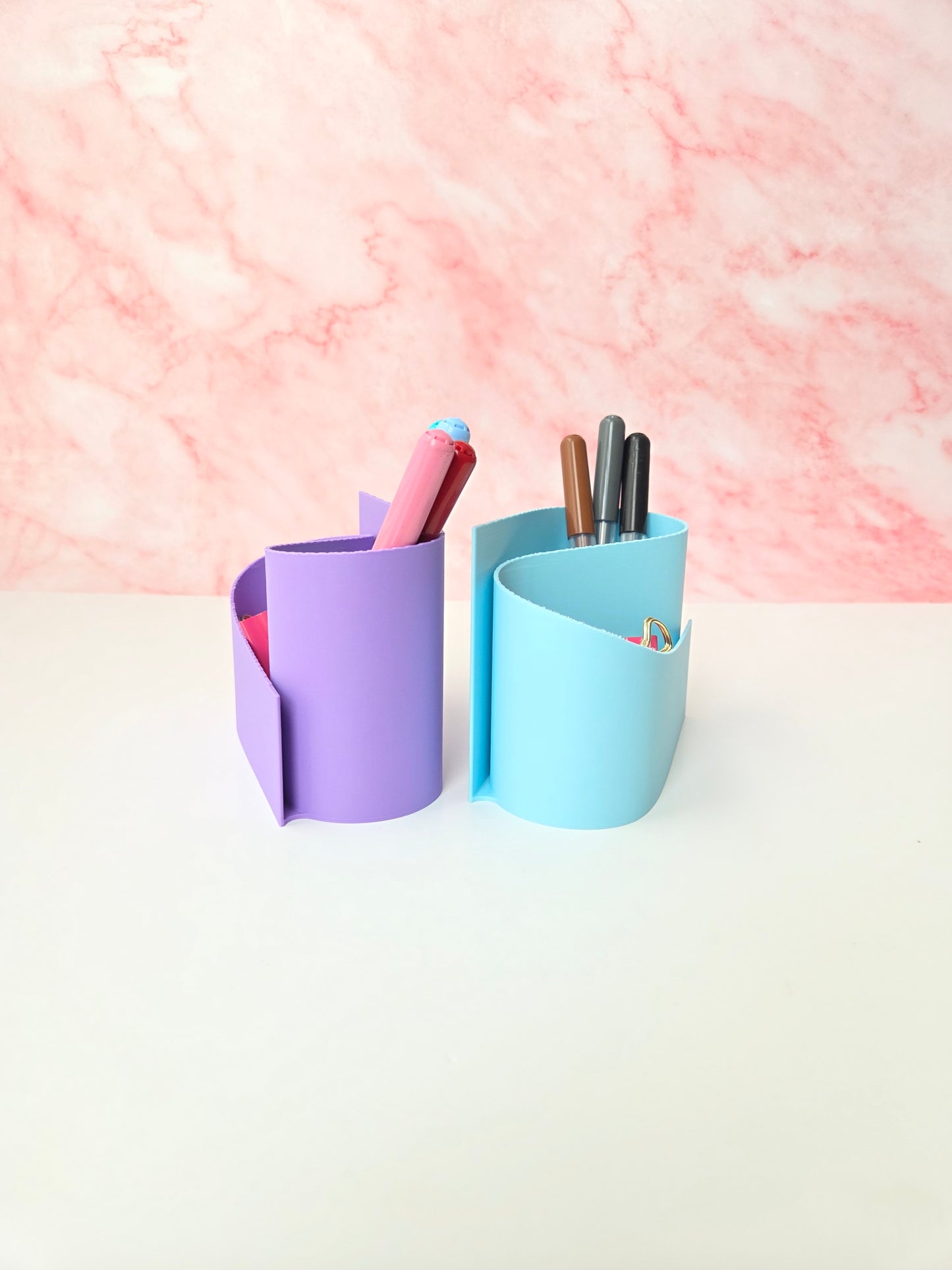 S-shaped Pen Holder