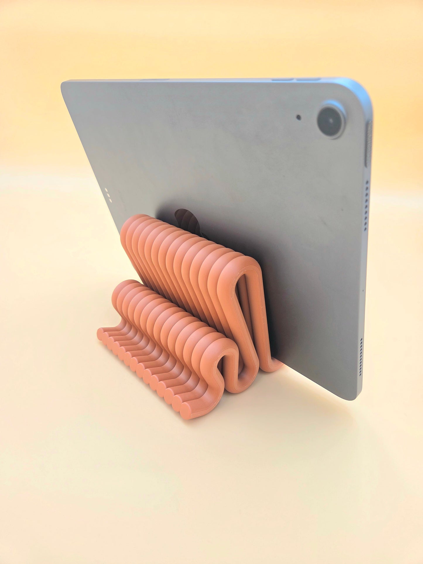 Modern Wavy Tablet / Kindle Stand