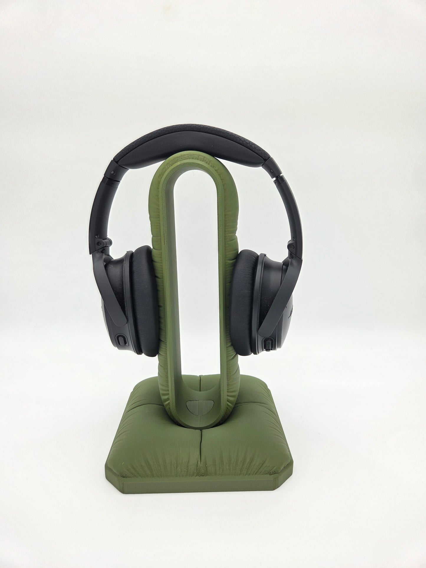 Pillow-Inspired Headphone Stand