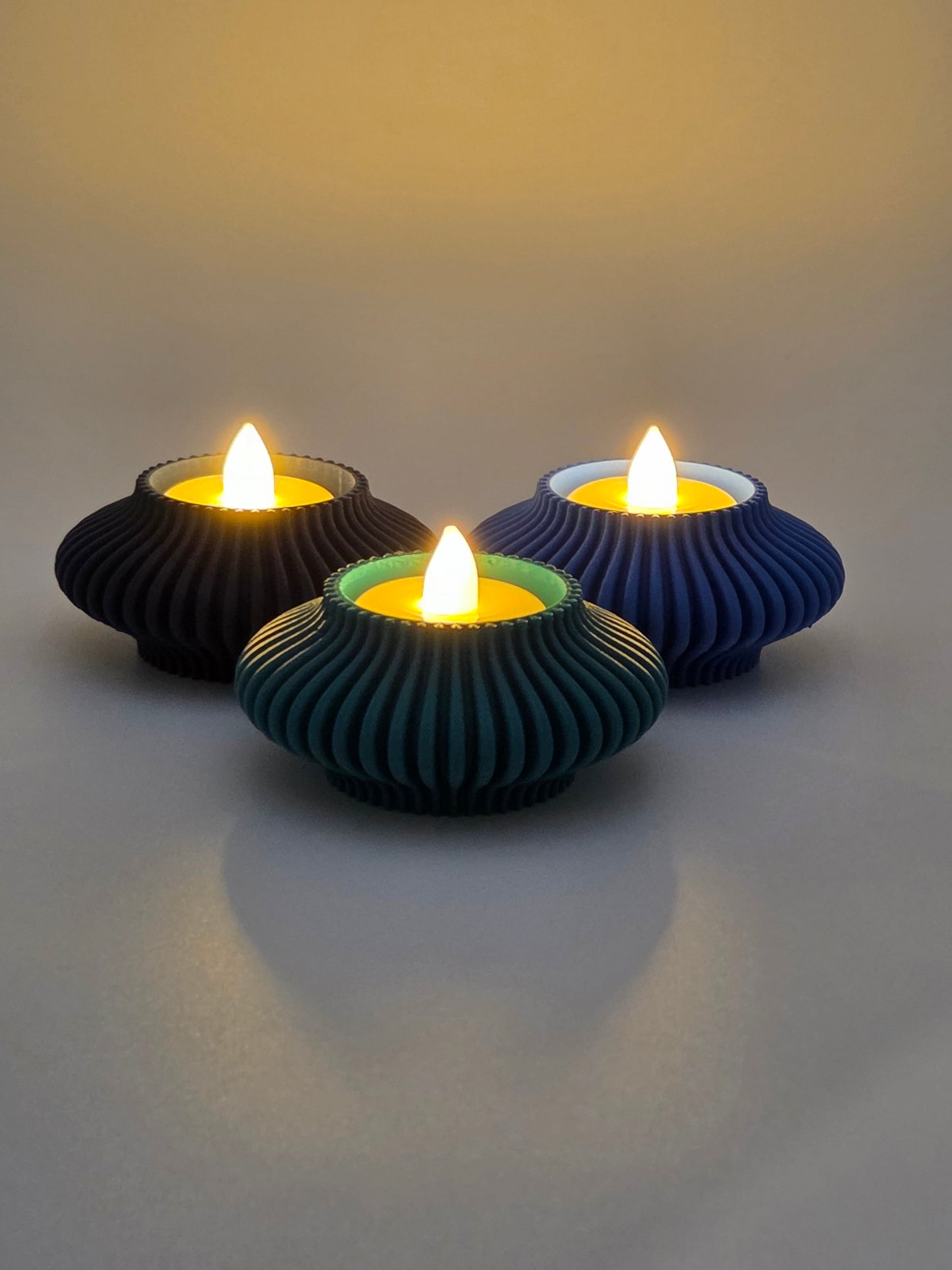Set of 3 Modern Ribbed Tea Light Candle Holder