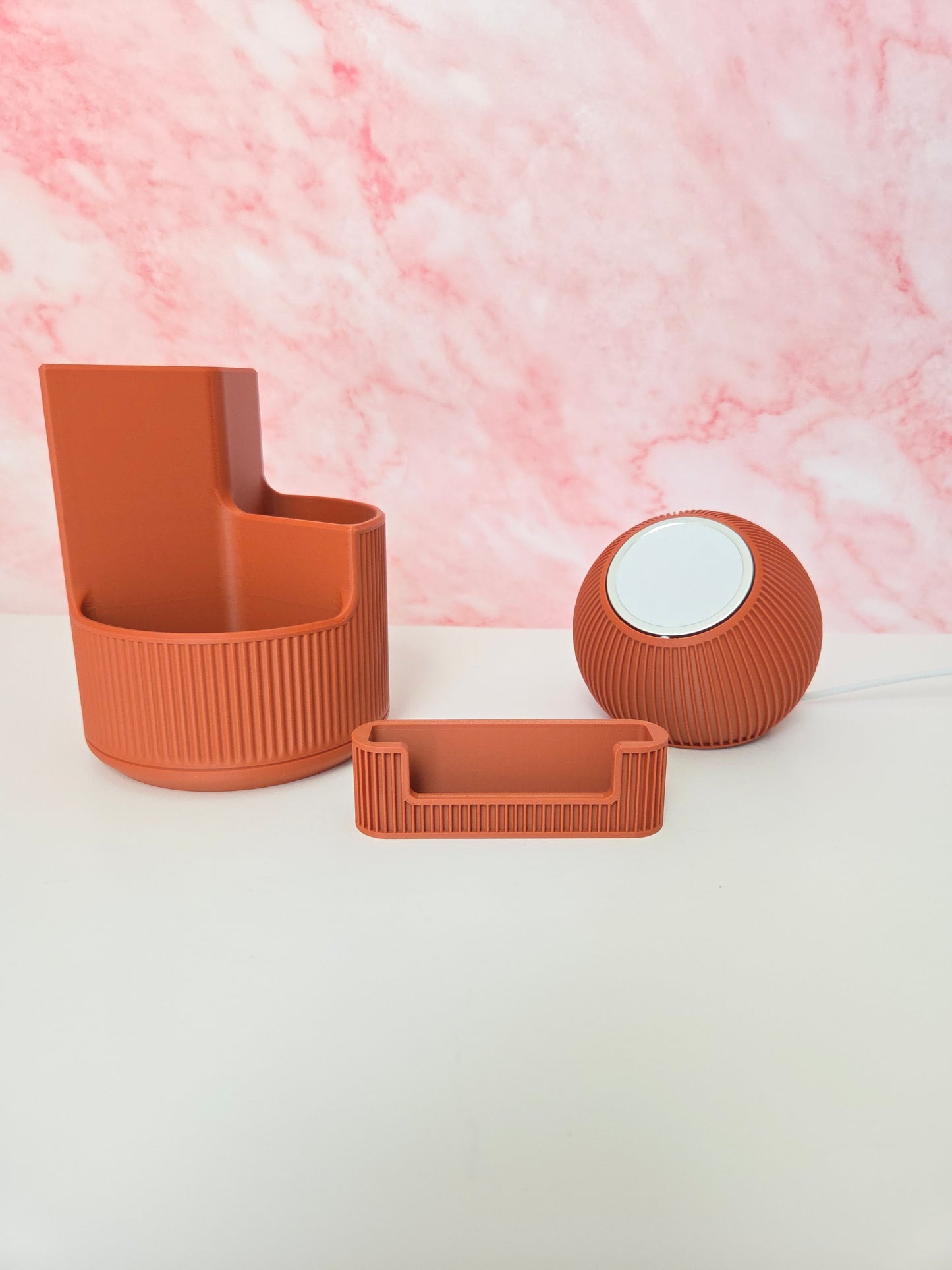 Modern Ribbed Phone Stand