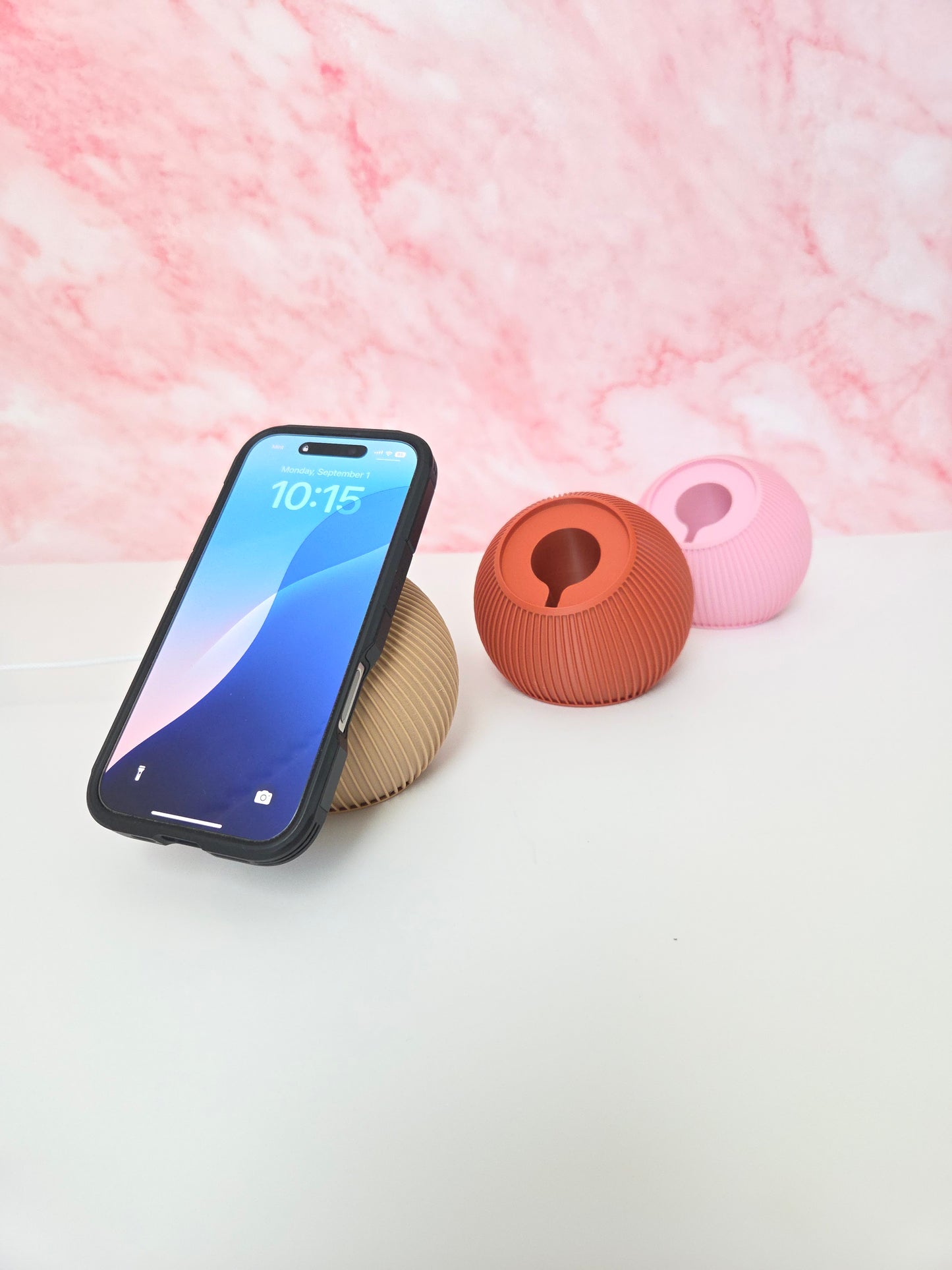 Modern Ribbed Phone Stand