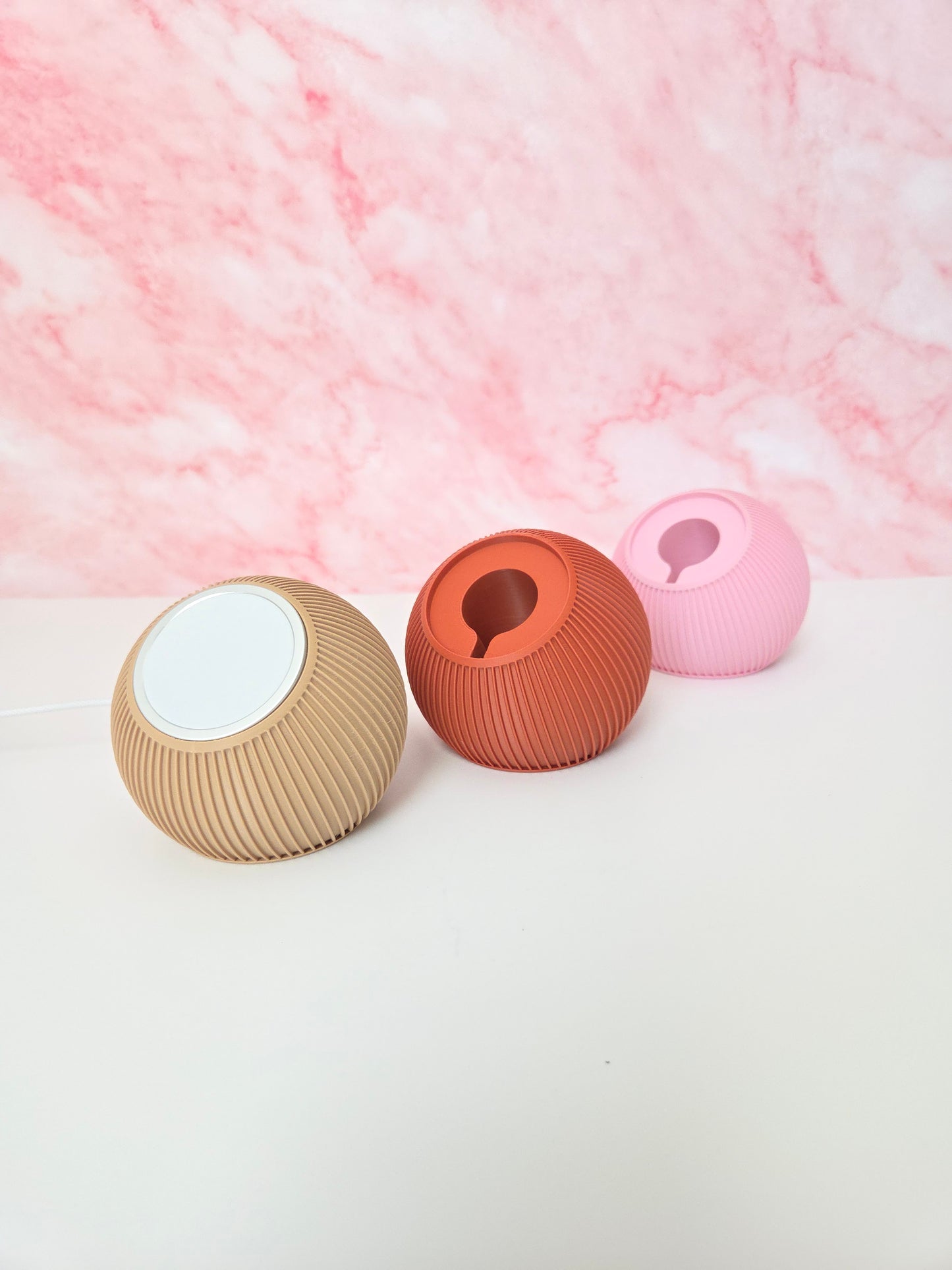 Modern Ribbed Phone Stand
