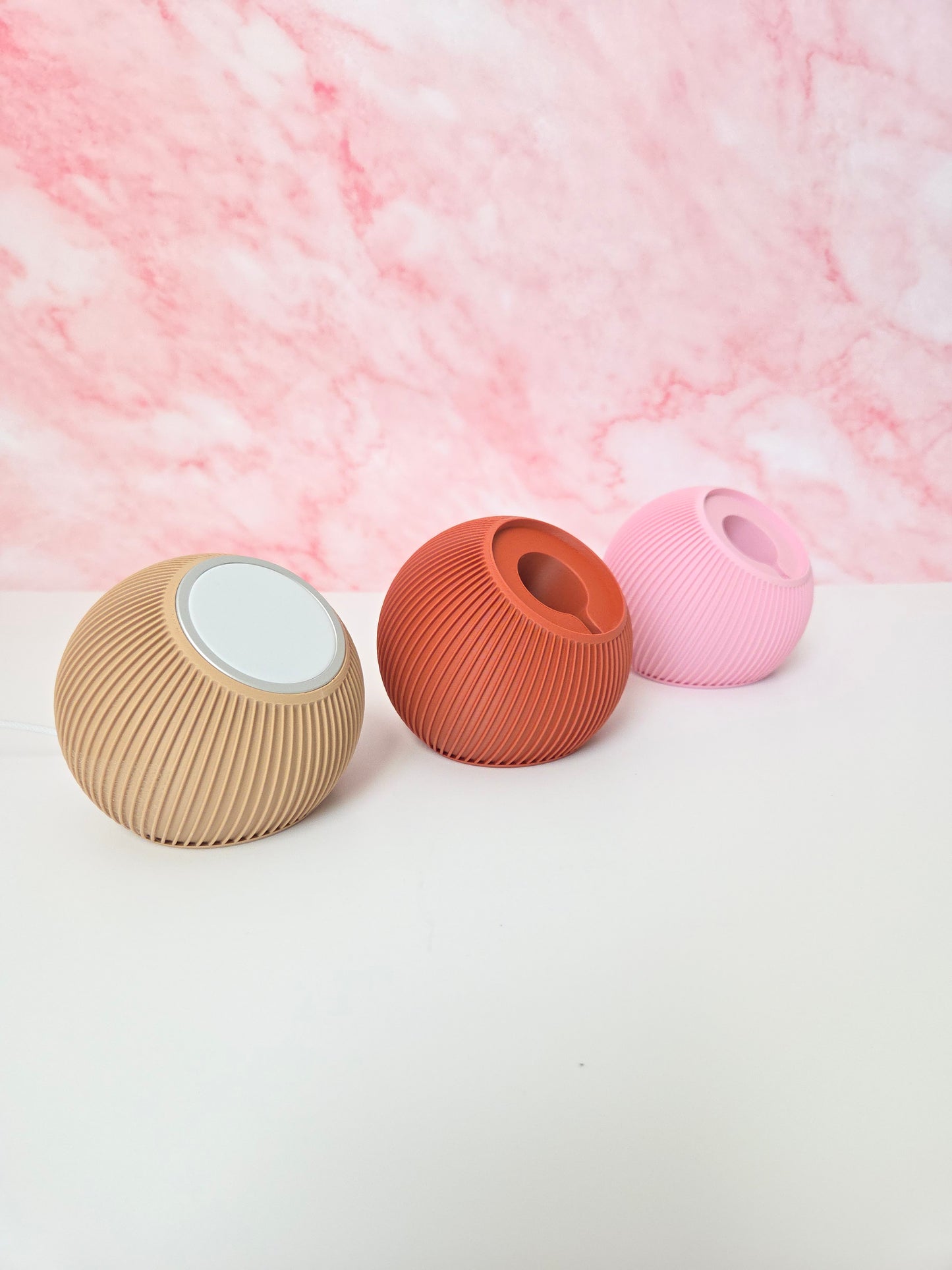 Modern Ribbed Phone Stand