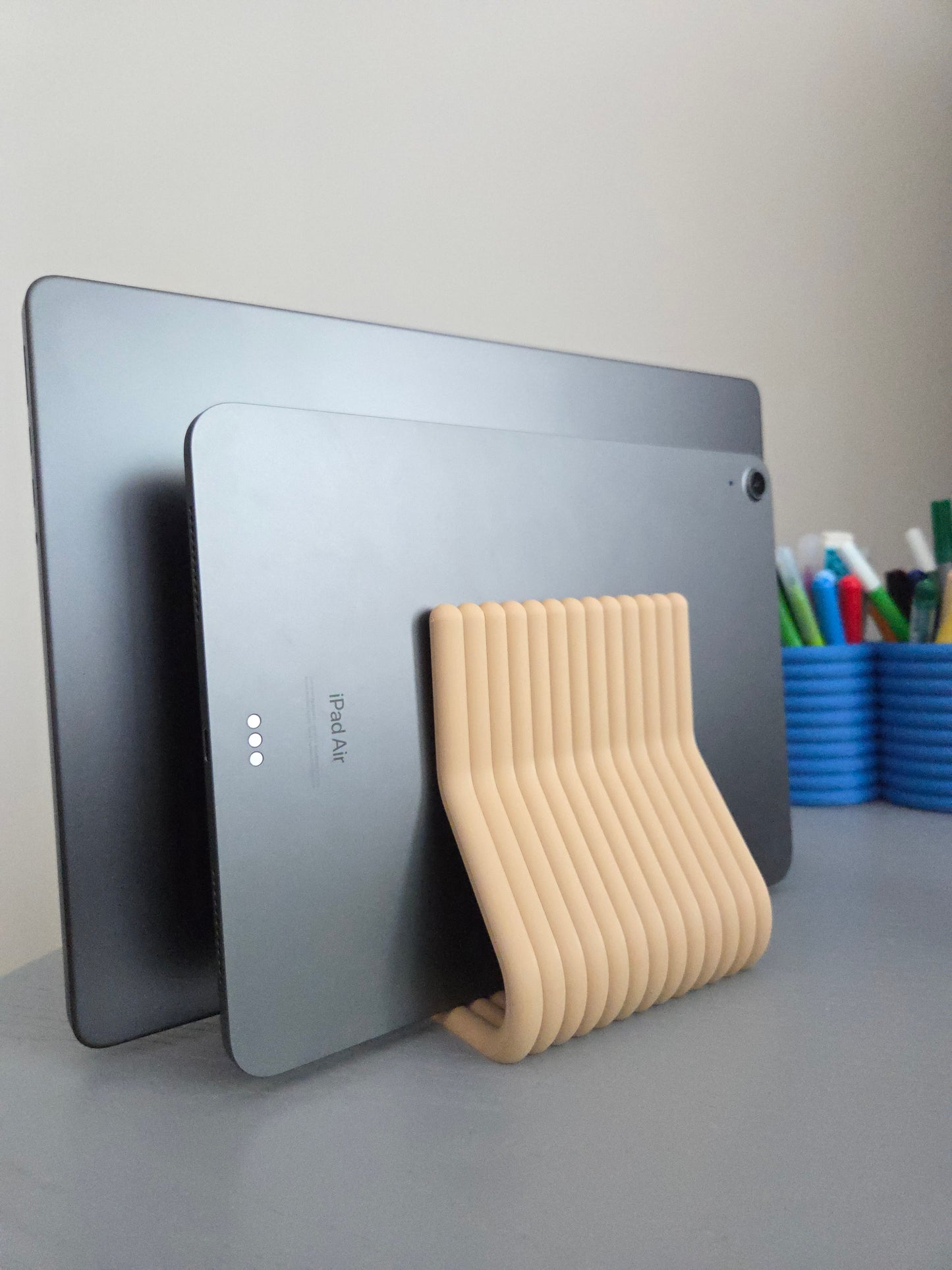 Dual Ribbed Vertical Laptop Stand