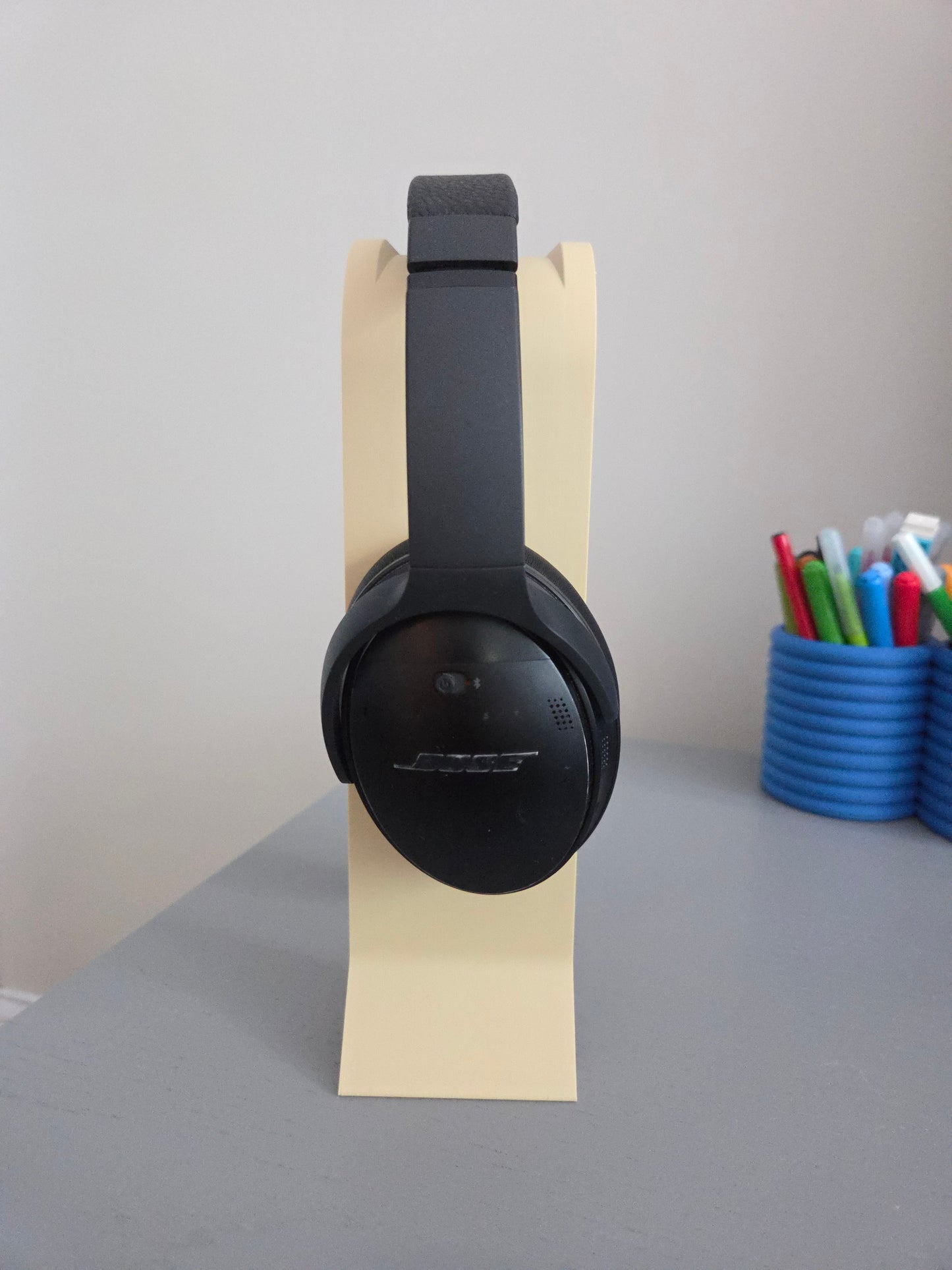Minimalist Headphone Stand