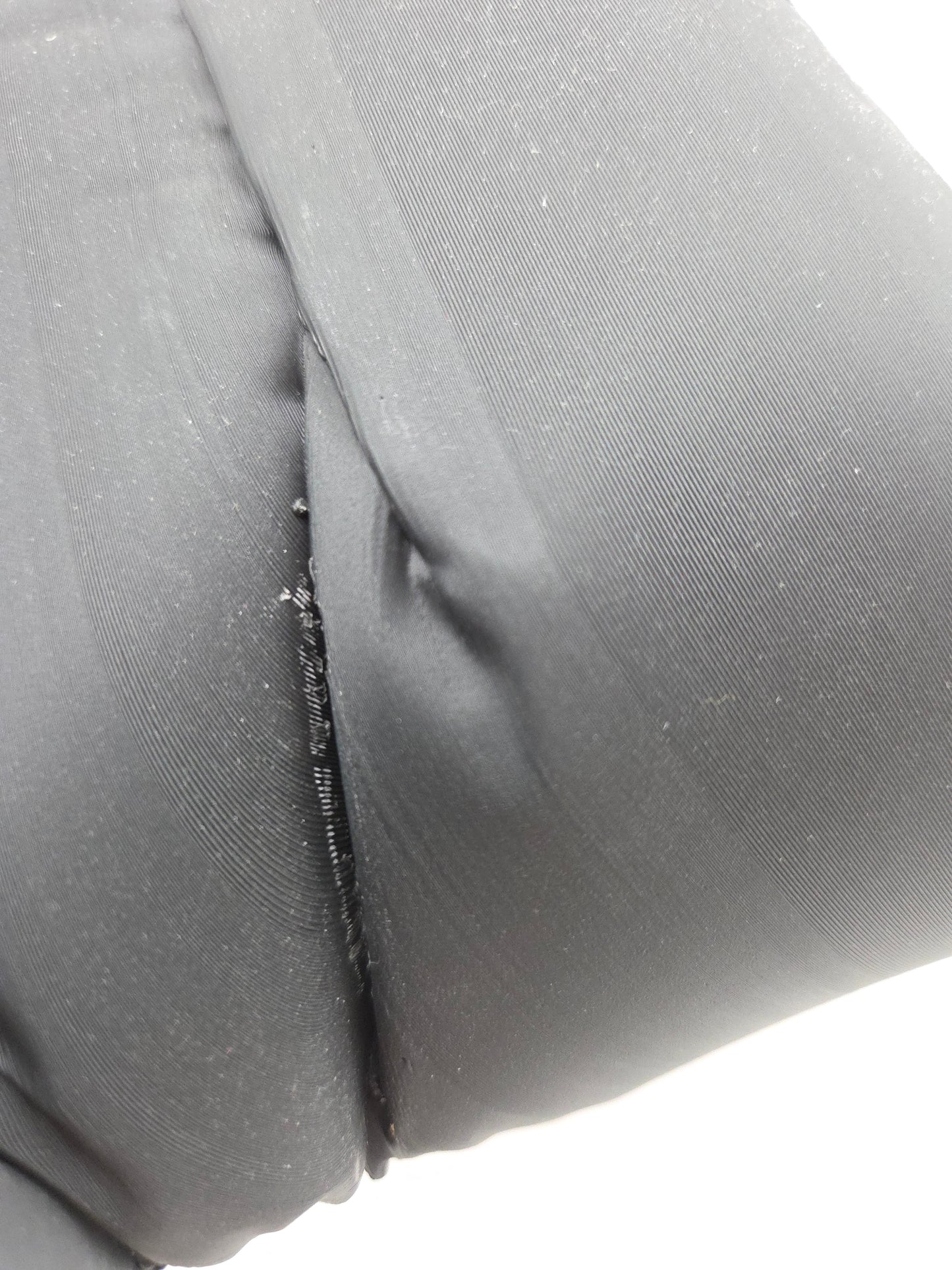 OUTLET: Pillow Phone Holder Black