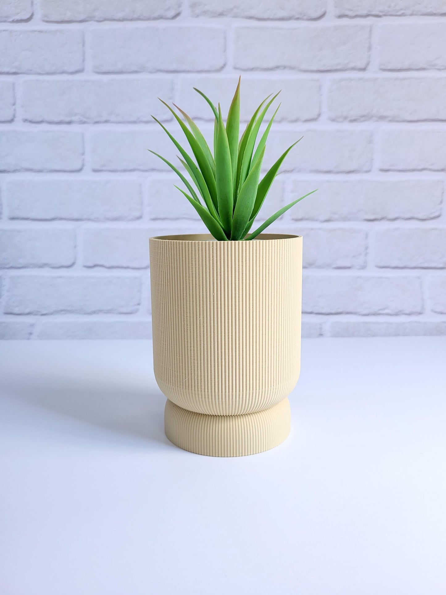Modern Indoor Plant Pot, Cute Planter, Modern Minimalist Succulent Pot, Gift For Plant Lovers, Minimalist Planter with Drainage Holes and Tray