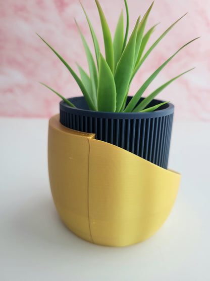 Japandi Style Planter with Drainage & Tray