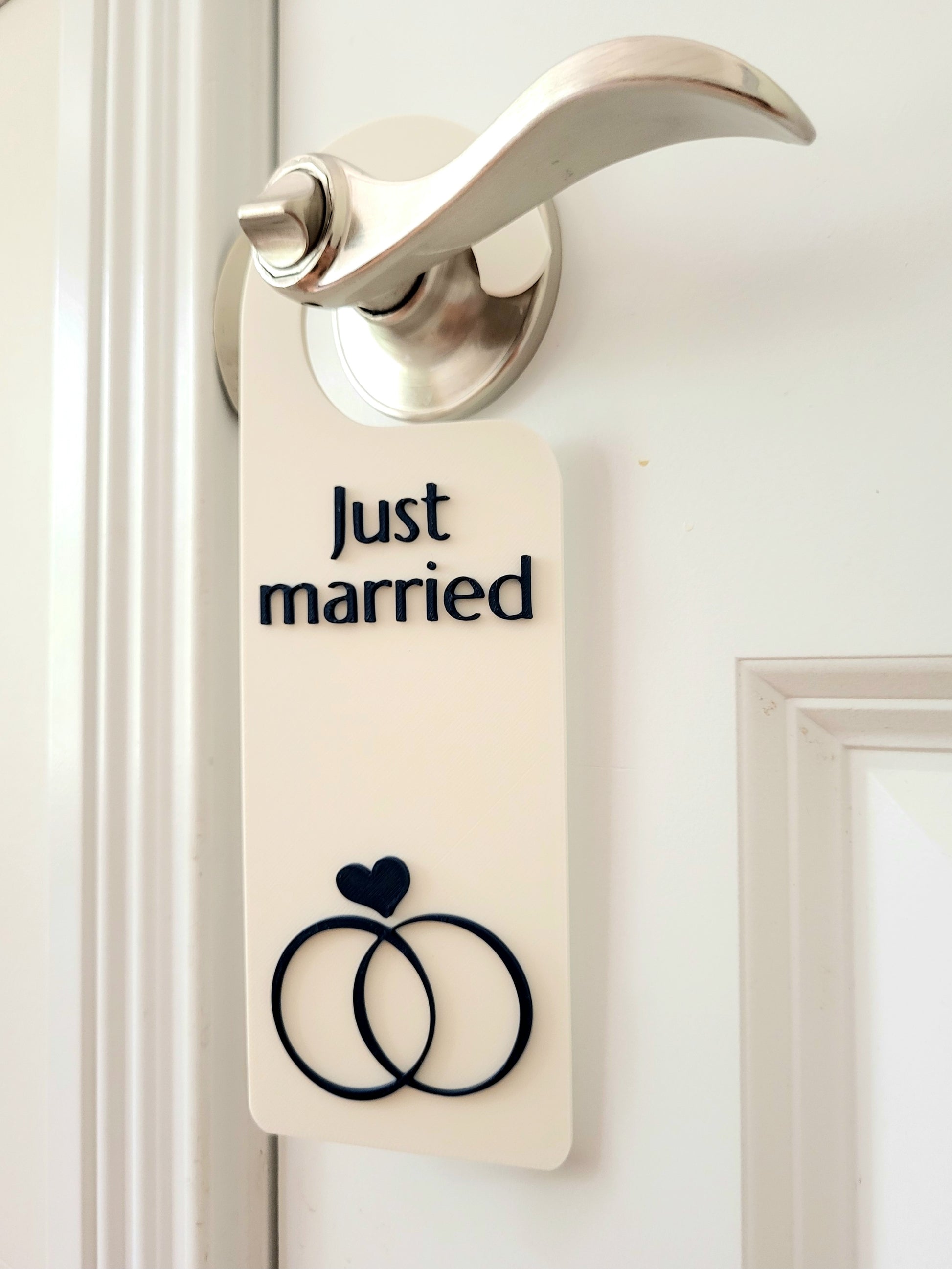 just married sign,
wedding door sign,
honeymoon sign,
bridal suite decor,
door hanger wedding,
wedding decoration,
bride gift idea,
just married gift,
engagement sign,
cute wedding sign,
married door tag,
honeymoon decor,
hotel room sign,