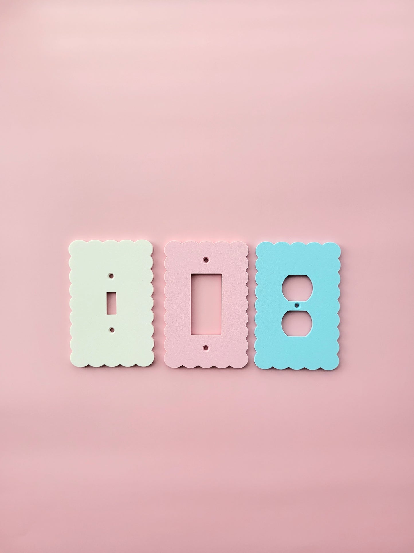 Scalloped Edge Biscuit Light Switch Cover