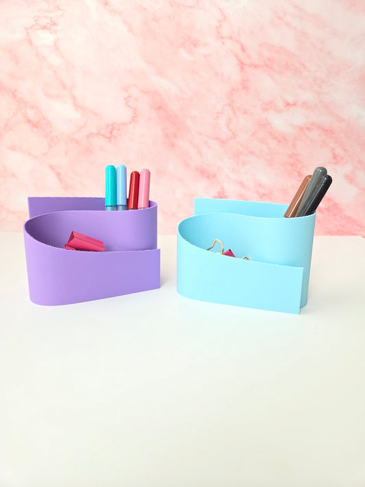 S-shaped Pen Holder