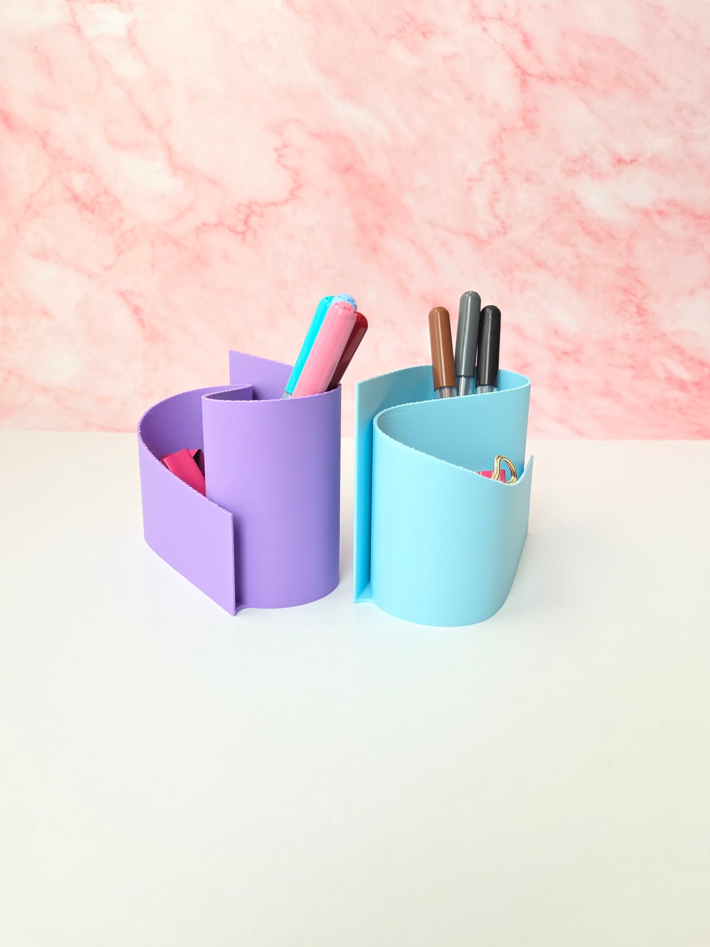 S-shaped Pen Holder