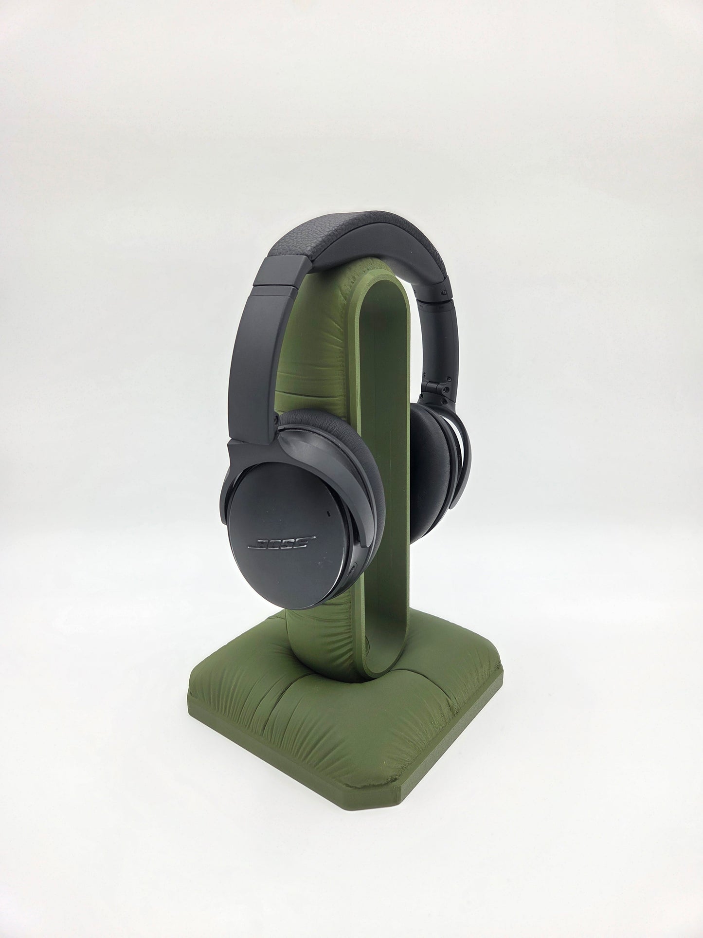 Pillow-Inspired Headphone Stand