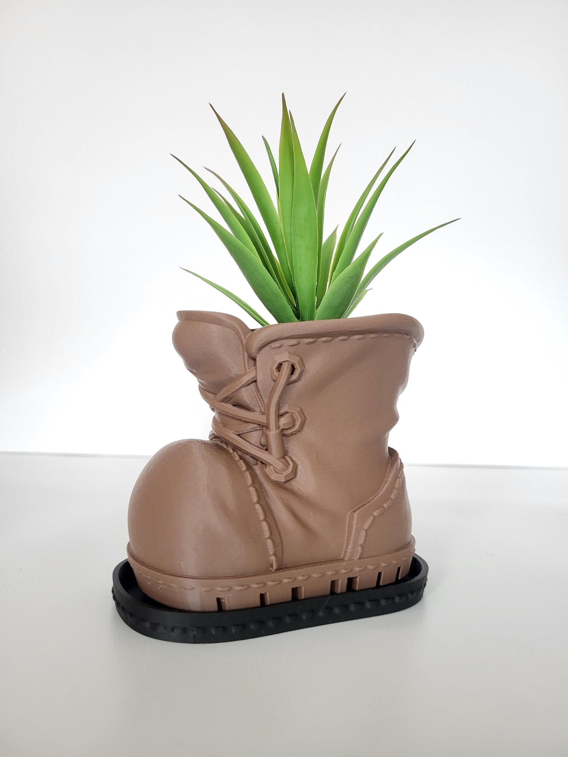 Wall-E planterwall, e-boot planter, wall-e_ boot succulent pot, shoe planter, planter pot, farmhouse decor, cute shelf decor, cute plant pot, cute flower pot, boot planter, boot plant
pot, baby shower gift,