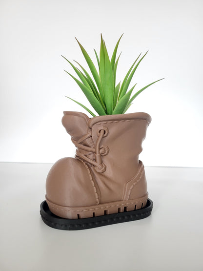 Wall-E planterwall, e-boot planter, wall-e_ boot succulent pot, shoe planter, planter pot, farmhouse decor, cute shelf decor, cute plant pot, cute flower pot, boot planter, boot plant
pot, baby shower gift,
