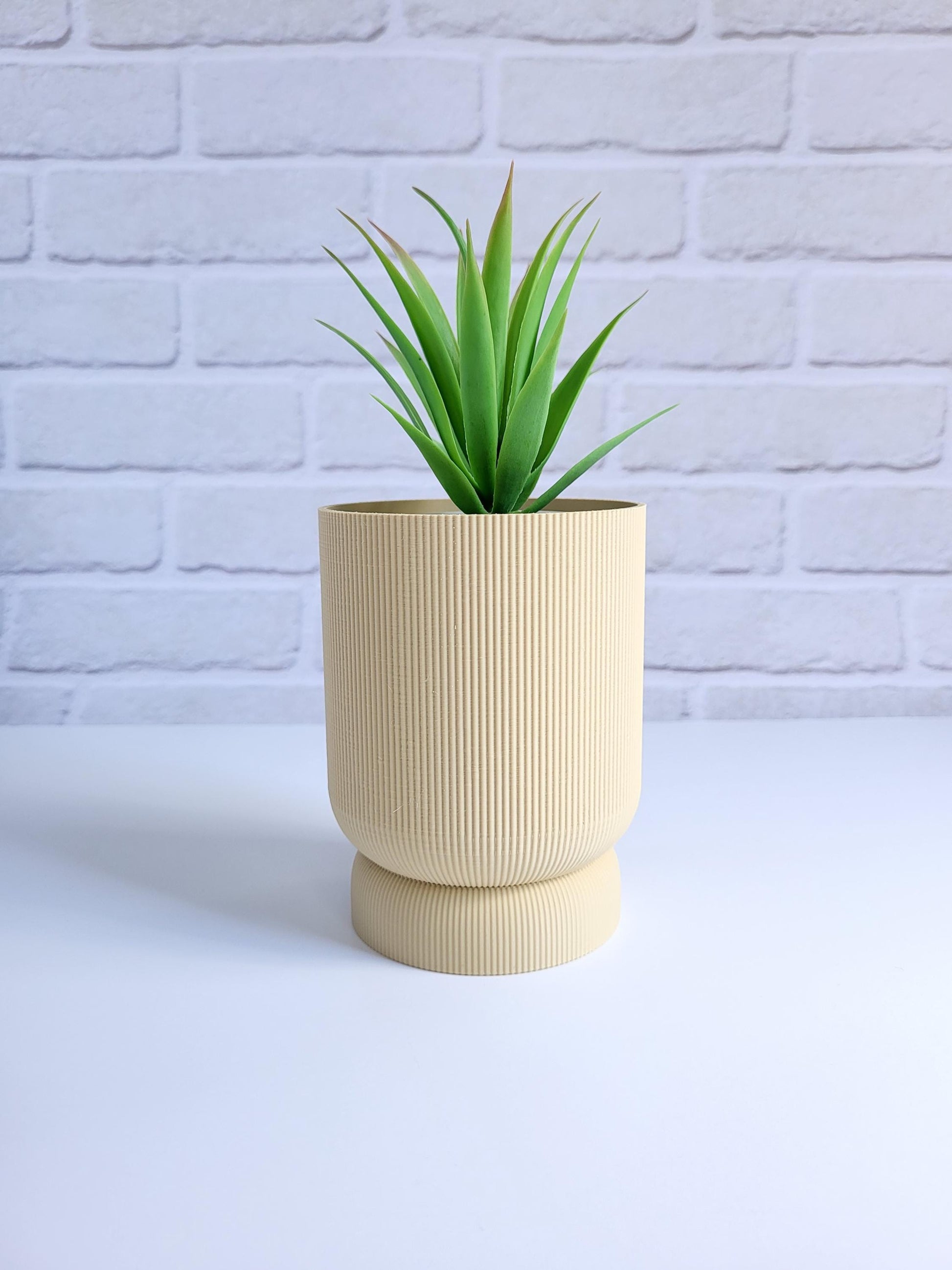 Modern Indoor Plant Pot, Cute Planter, Modern Minimalist Succulent Pot, Gift For Plant Lovers, Minimalist Planter with Drainage Holes and Tray