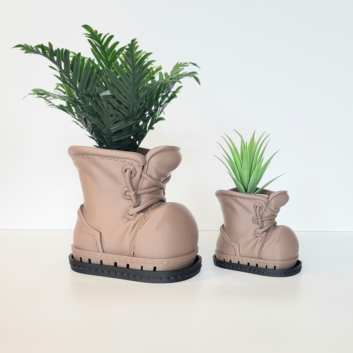 Wall-E planterwall, e-boot planter, wall-e_ boot succulent pot, shoe planter, planter pot, farmhouse decor, cute shelf decor, cute plant pot, cute flower pot, boot planter, boot plant
pot, baby shower gift,